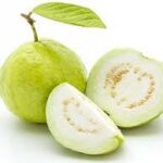 Amrud अमरुद के गुण-धर्म फायदे एवं घरेलू उपचार – Guava Benefits Home Treatment In Hindi
